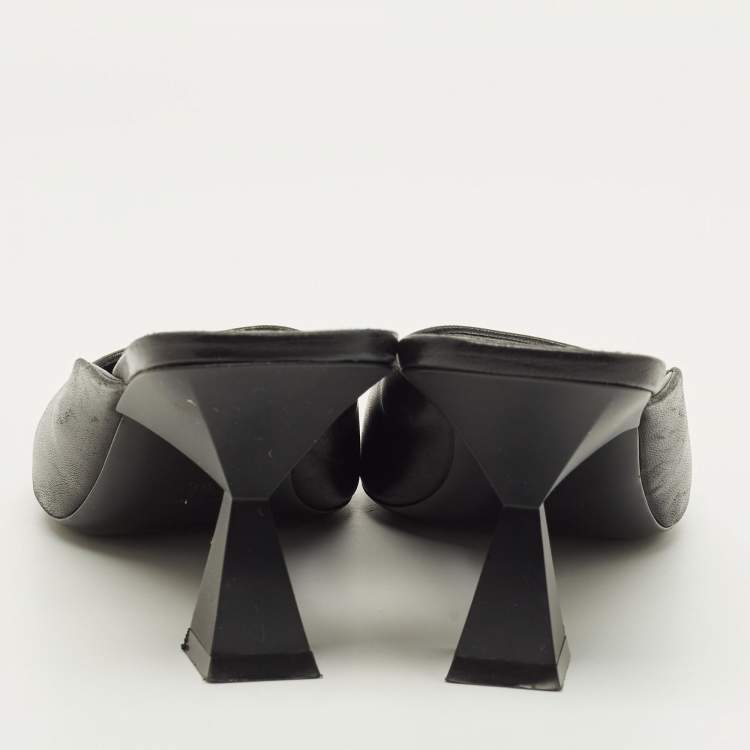 Pre Owned Givenchy Size 38 Black Leather Mules