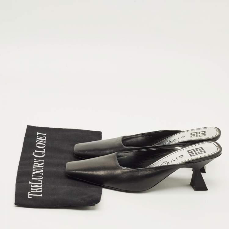 Pre Owned Givenchy Size 38 Black Leather Mules