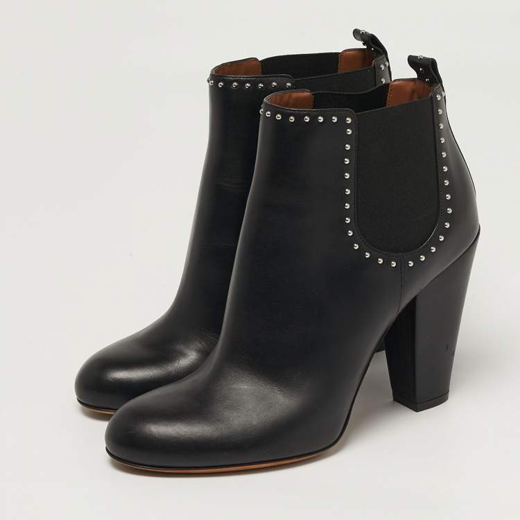 Pre Owned Givenchy Size 40 Black Studded Leather Round Toe Ankle Boots 