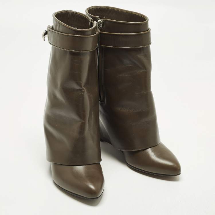 Pre Owned Givenchy Shark Lock Size 37.5 Green Leather Ankle Length Boots