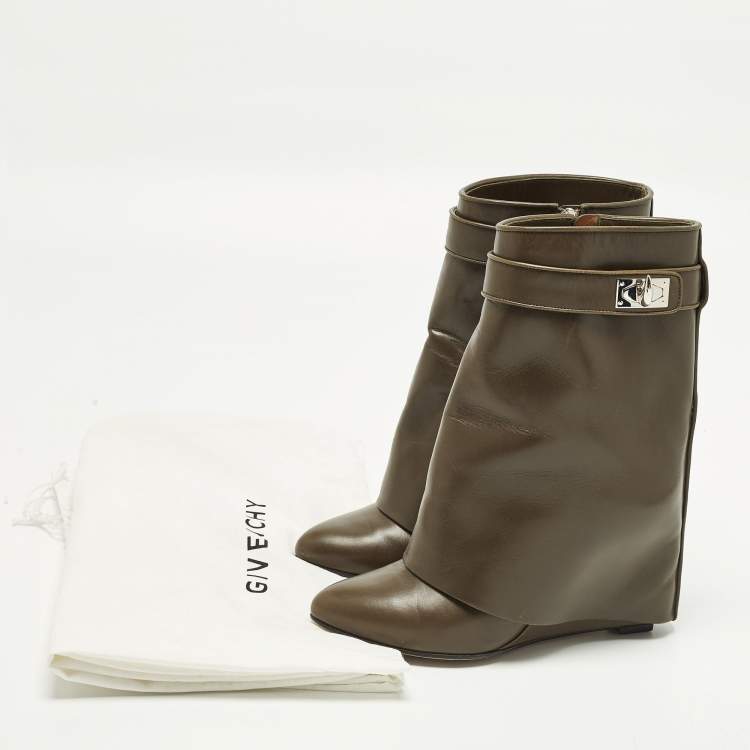 Pre Owned Givenchy Shark Lock Size 37.5 Green Leather Ankle Length Boots