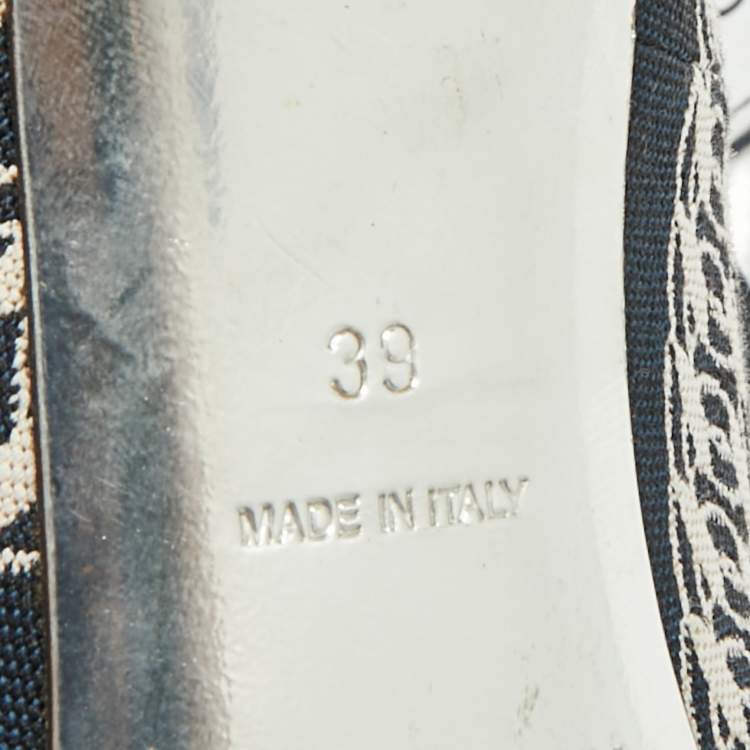 Pre Owned Givenchy G-Chain Size 39 Navy Blue/White Canvas Givenchy Chain Pumps