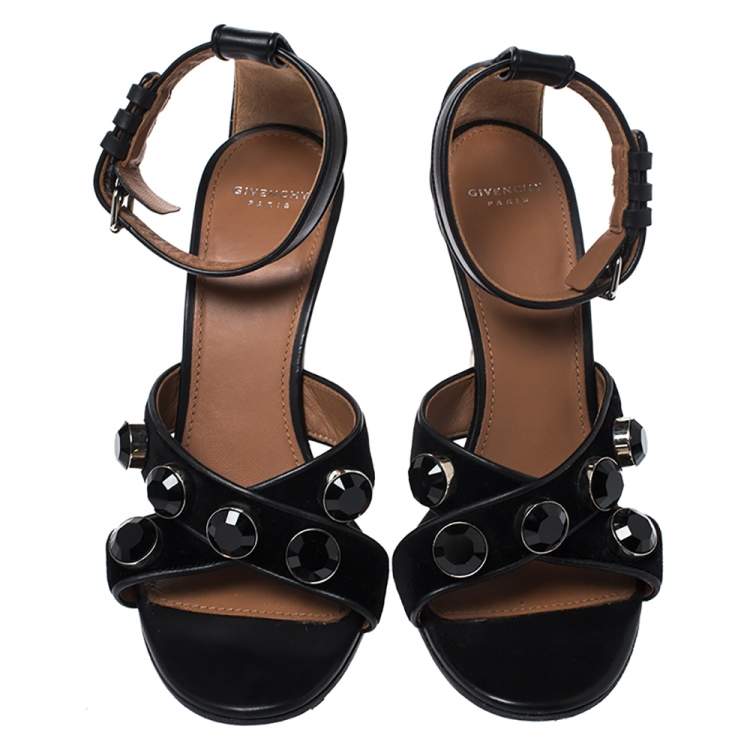 مملوكة مسبقًا Givenchy Black Velvet And Leather Studded Criss Cross Ankle Strap Sandals Size 37