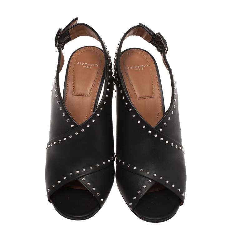 مملوكة مسبقًا Givenchy Black Studded Leather Peep Toe Slingback Sandals Size 37