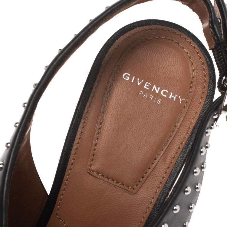 مملوكة مسبقًا Givenchy Black Studded Leather Peep Toe Slingback Sandals Size 37