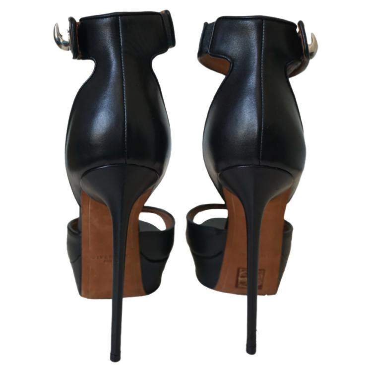 مملوكة مسبقًا Givenchy Black Calf Leather Shark Tooth Ankle Strap Open Toe Platform Sandals Size 38