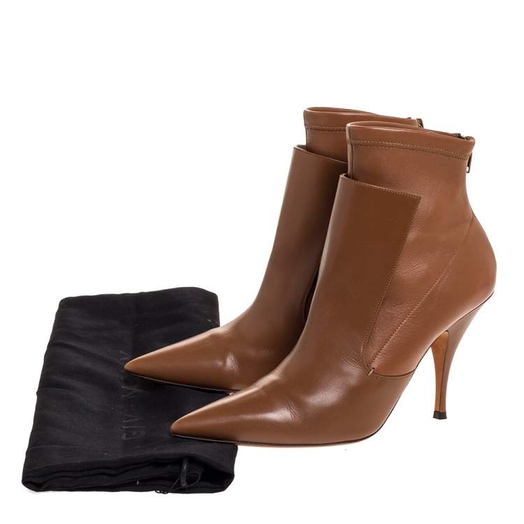 مملوكة مسبقًا Givenchy Brown High Vamp Stretch Leather Kali Ankle Boots Size 39