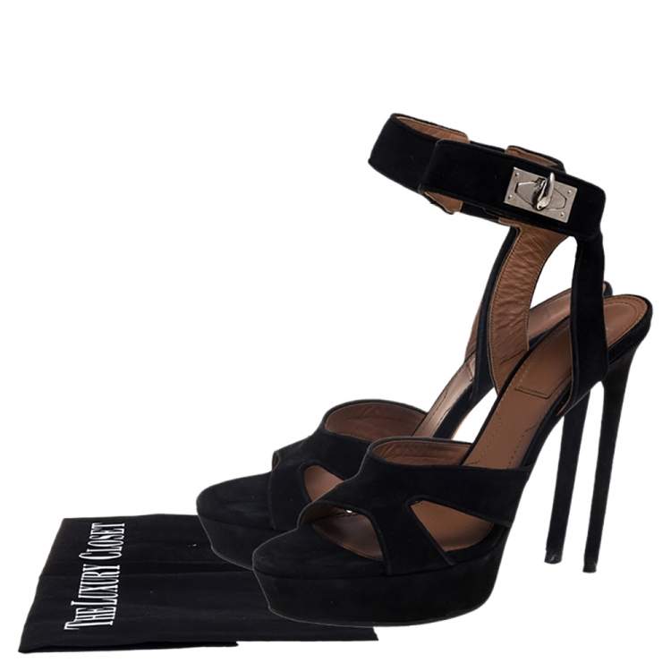 مملوكة مسبقًا Givenchy Black Suede Shark Lock Sandals Size 39