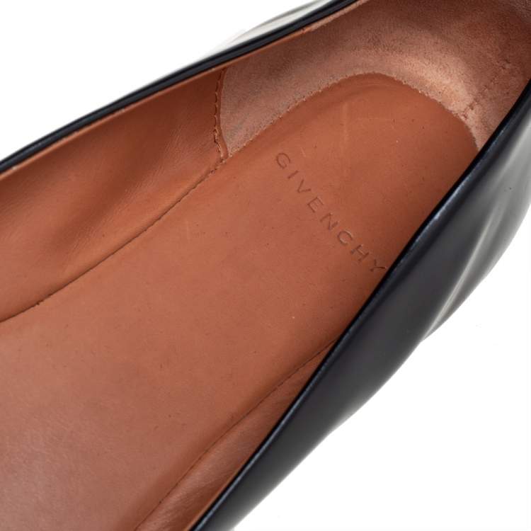 Pre Owned Givenchy Black Leather Shark Tooth Ballet Flats Size 40