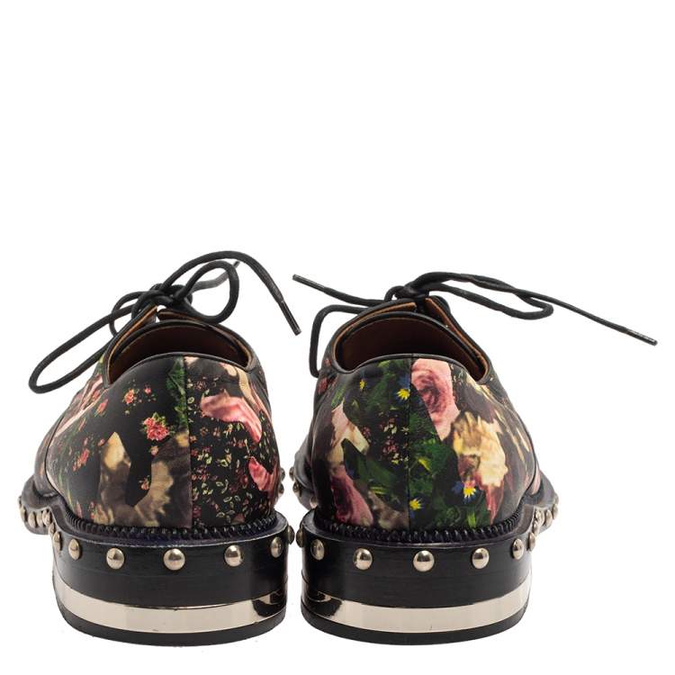 مملوكة مسبقًا Givenchy Black Floral Print Leather Studded Lace Up Derby Size 38