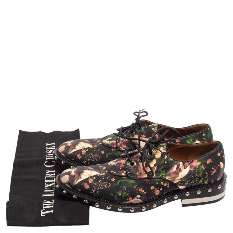 مملوكة مسبقًا Givenchy Black Floral Print Leather Studded Lace Up Derby Size 38