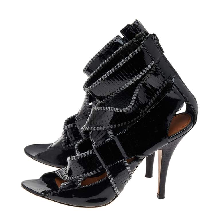 مملوكة مسبقًا Givenchy Black Patent Leather Ankle Cuff Zipper Sandals Size 37