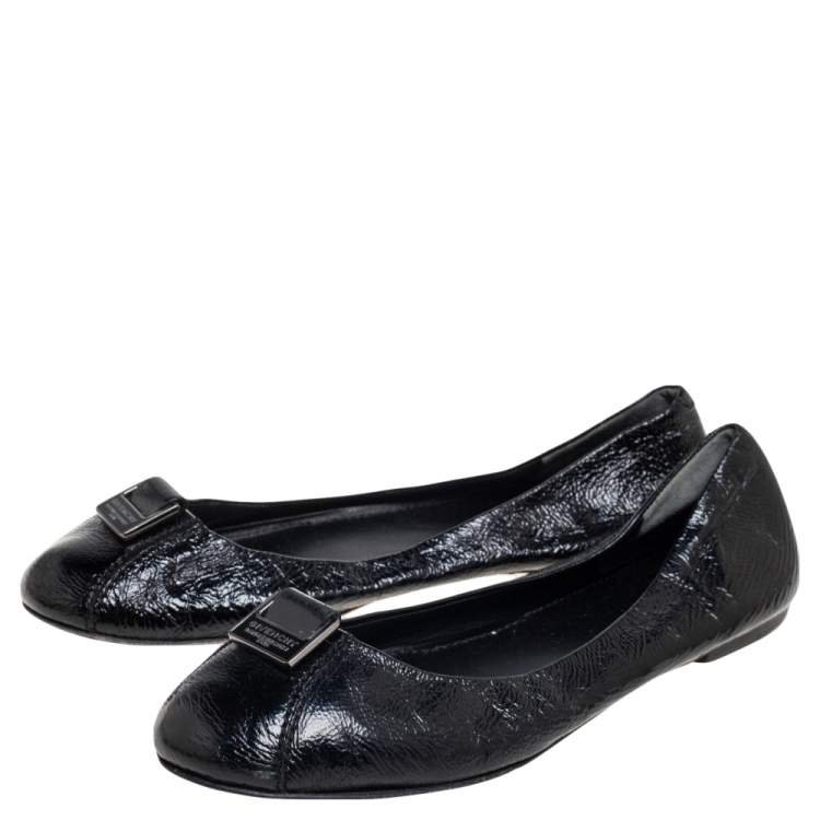 Pre Owned Givenchy Black Crinkled Patent Leather Buckle Detail Ballet Flats Size 40 