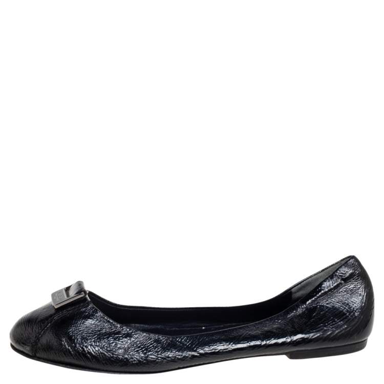 Pre Owned Givenchy Black Crinkled Patent Leather Buckle Detail Ballet Flats Size 40 