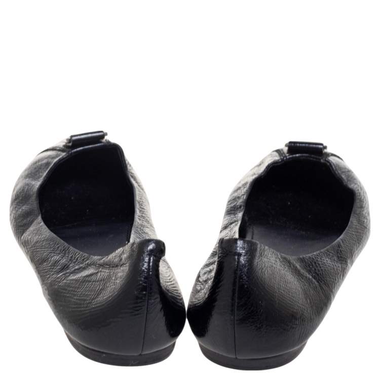Pre Owned Givenchy Black Crinkled Patent Leather Buckle Detail Ballet Flats Size 40 