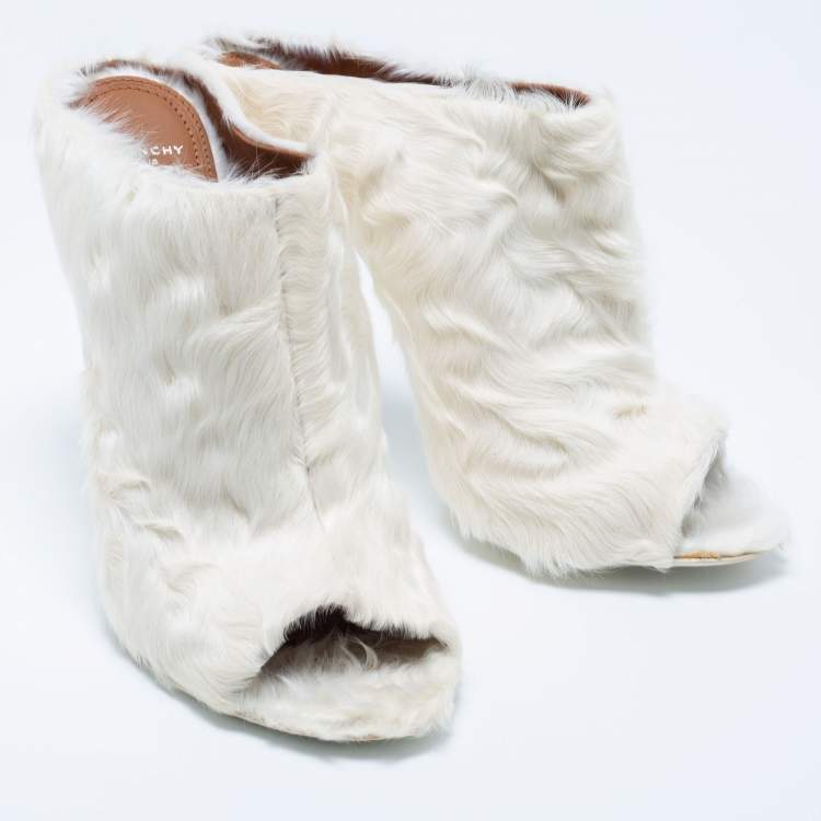 Pre Owned Givenchy Off White Fur Peep Toe Mules Size 40