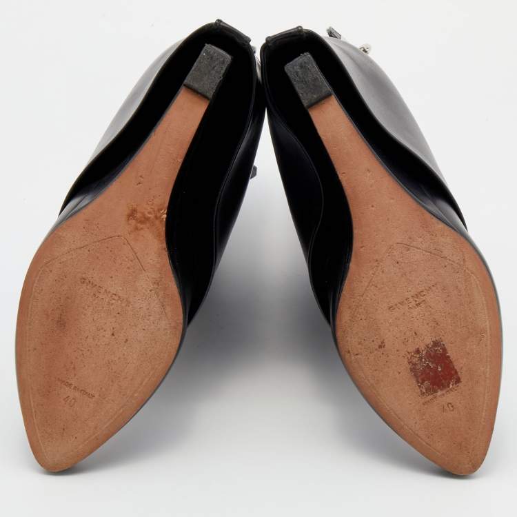 مملوكة مسبقًا Givenchy Black Leather Shark Lock Fold-Over Ankle Boots Size 40