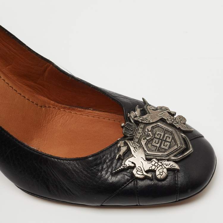 Pre Owned Givenchy Black Leather Metal Logo Pumps Size 40