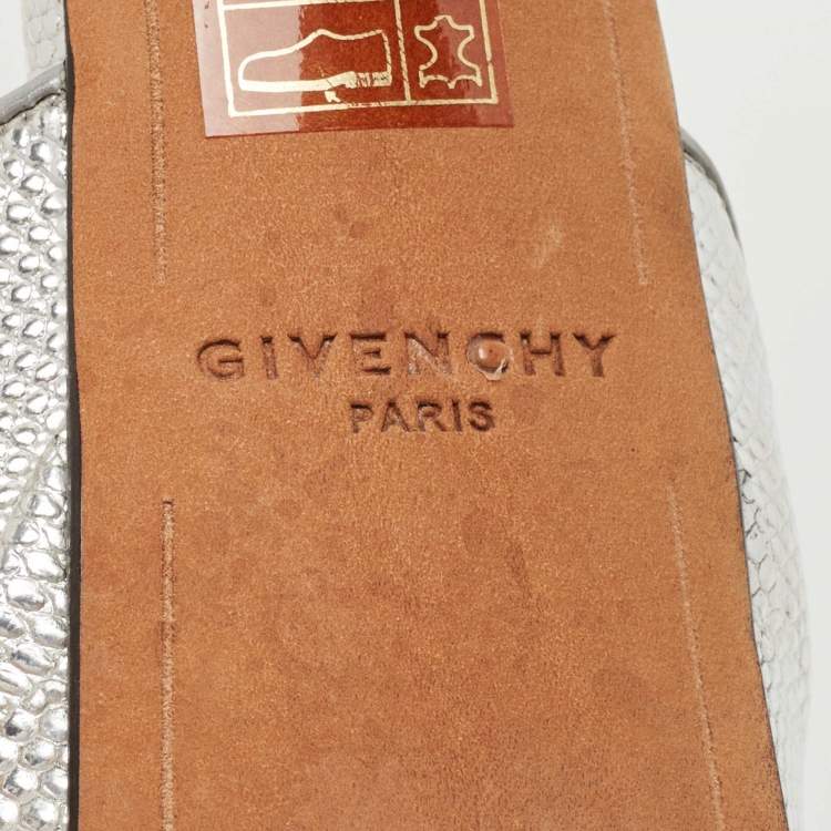مملوكة مسبقًا Givenchy Silver Lizard Embossed Leather Shark Lock Ankle Strap Sandals Size 38