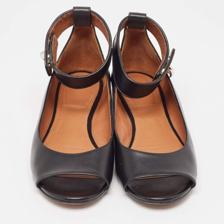 Pre Owned Givenchy Black Leather Ballet Flats Size 39