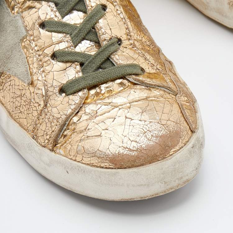 مملوكة مسبقًا Golden Goose Gold Laminated Leather And Suede Superstar Sneakers Size 37