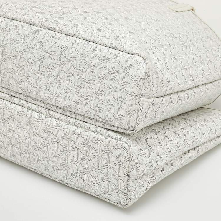 مملوكة مسبقًا Goyard Saint Louis PM White Goyardine Coated Canvas and Leather Tote