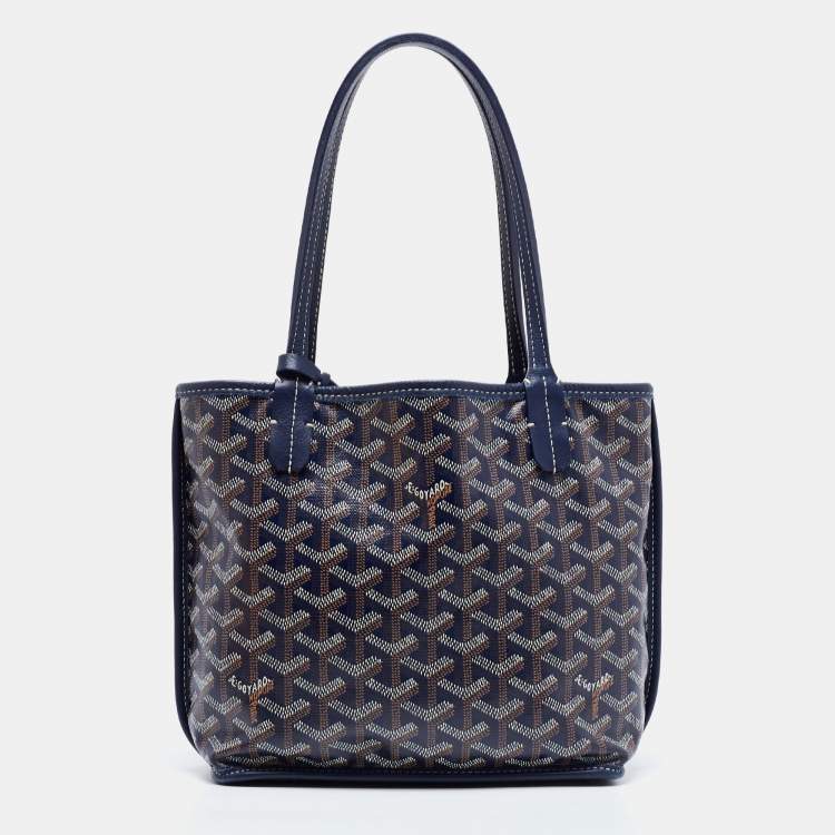goyard anjou mini in 2023  Mini outfit, Lv bumbag outfit street style,  Navy blue outfit