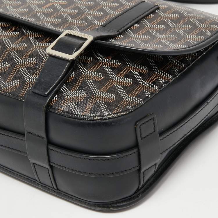 Pre Owned Goyard Black Goyardine Coated Canvas and Leather Belvedere MM Saddle Bag