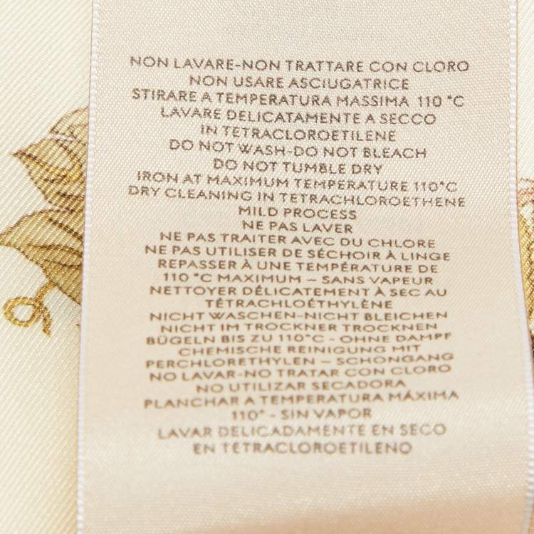 Pre Owned Gucci 100 Cream/Red Printed Silk Lady Savanero Scarf