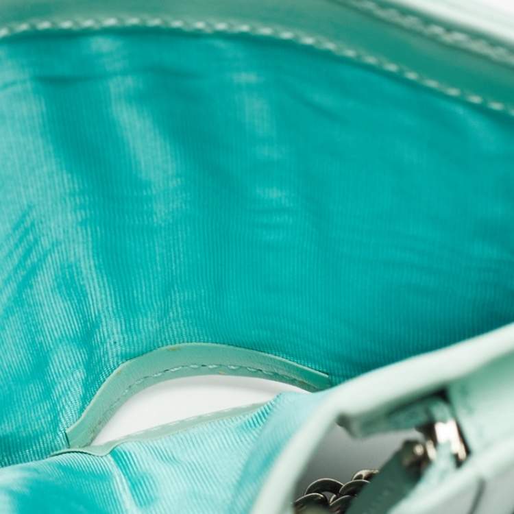 Pre Owned Gucci Light Mint Green Matelassé Leather GG Marmont Compact Wallet on Chain