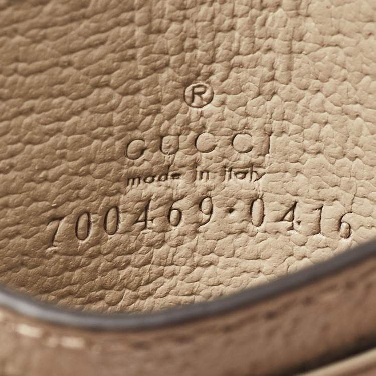 مملوكة مسبقًا Gucci Beige Leather Horsebit Card Holder