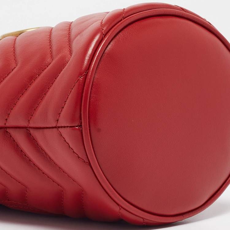 Pre Owned Gucci red Matelasse Leather Mini GG Marmont Bucket Bag
