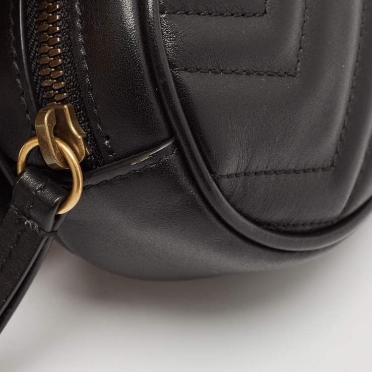 مملوكة مسبقًا Gucci Black Matelassé Leather Mini GG Marmont Belt Bag