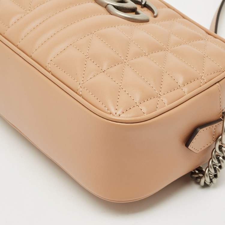 Pre Owned Gucci Beige Matelassé Aria Leather Small GG Marmont Camera Bag