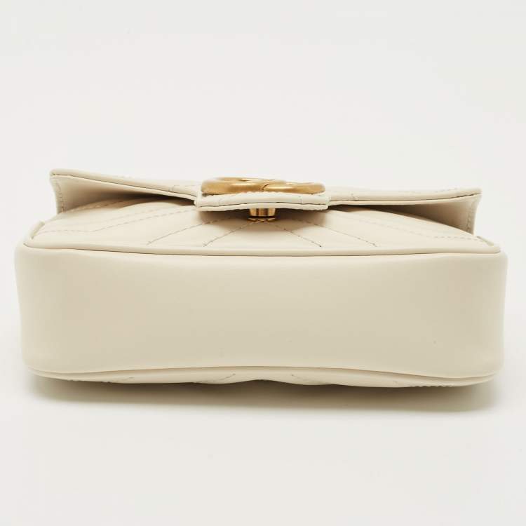Pre Owned Gucci Off White Matelassé Leather Super Mini GG Marmont Shoulder Bag
