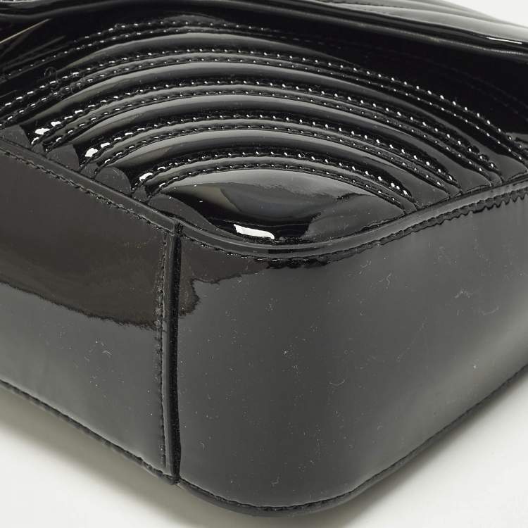 Pre Owned Gucci GG Marmont Medium Black Matelassé Patent Leather Shoulder Bag