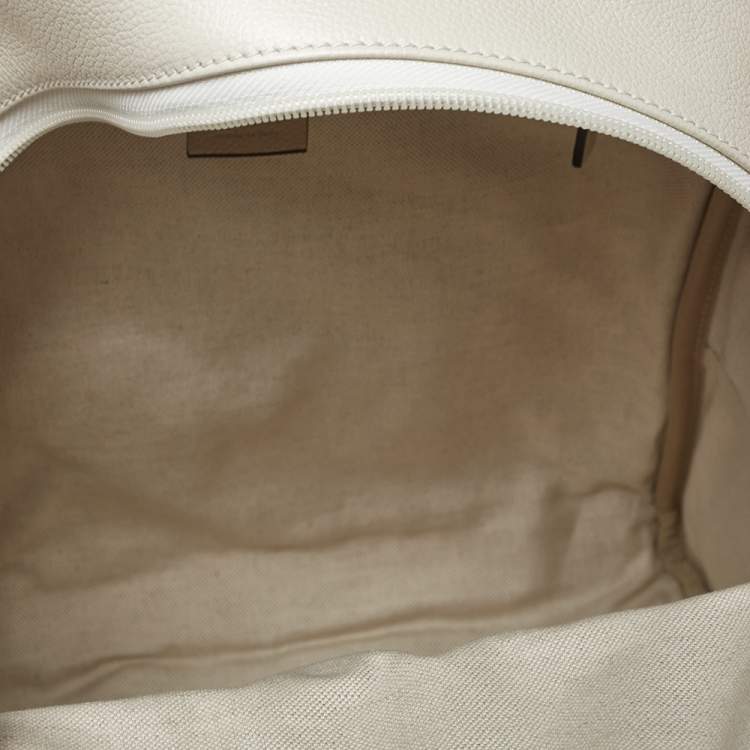 مملوكة مسبقًا Gucci Off White Leather Logo Print Backpack