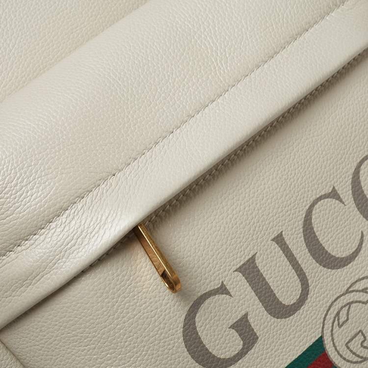مملوكة مسبقًا Gucci Off White Leather Logo Print Backpack