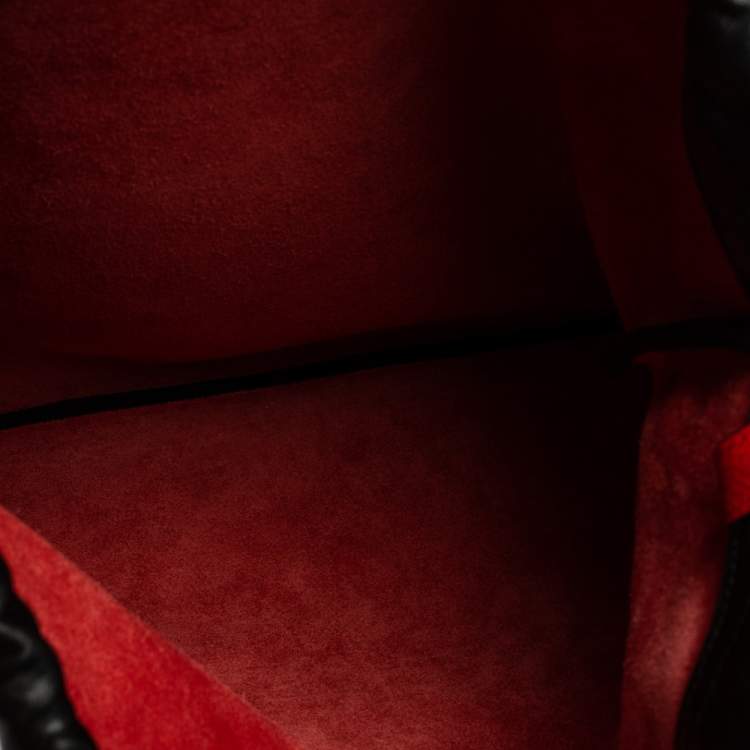 مملوكة مسبقًا Gucci Red Leather Logo Drawstring Backpack