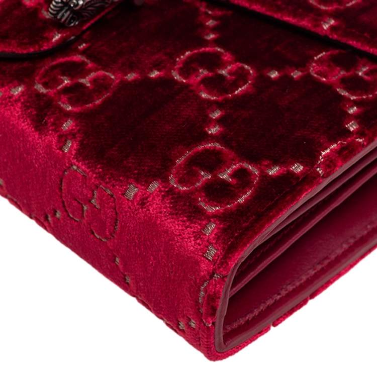 مملوكة مسبقًا Gucci Red GG Velvet Mini Dionysus Wallet On Chain