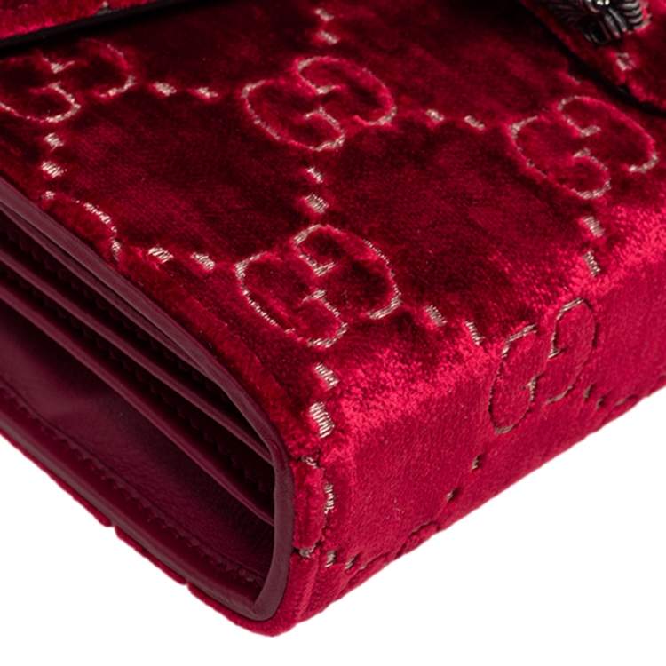 مملوكة مسبقًا Gucci Red GG Velvet Mini Dionysus Wallet On Chain