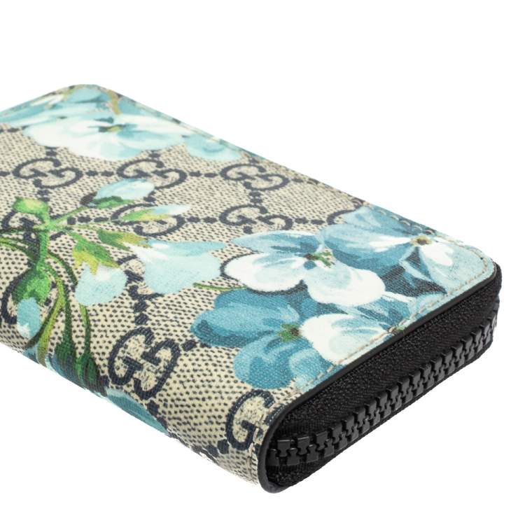 Pre Owned Gucci Blue GG Supreme Canvas Blooms Zip Around Card Case