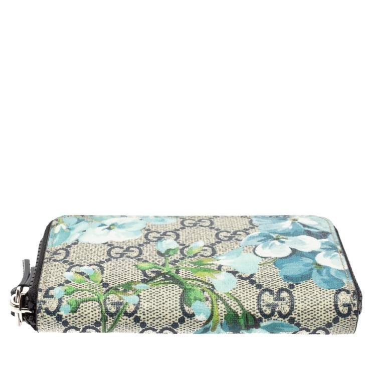 Pre Owned Gucci Blue GG Supreme Canvas Blooms Zip Around Card Case