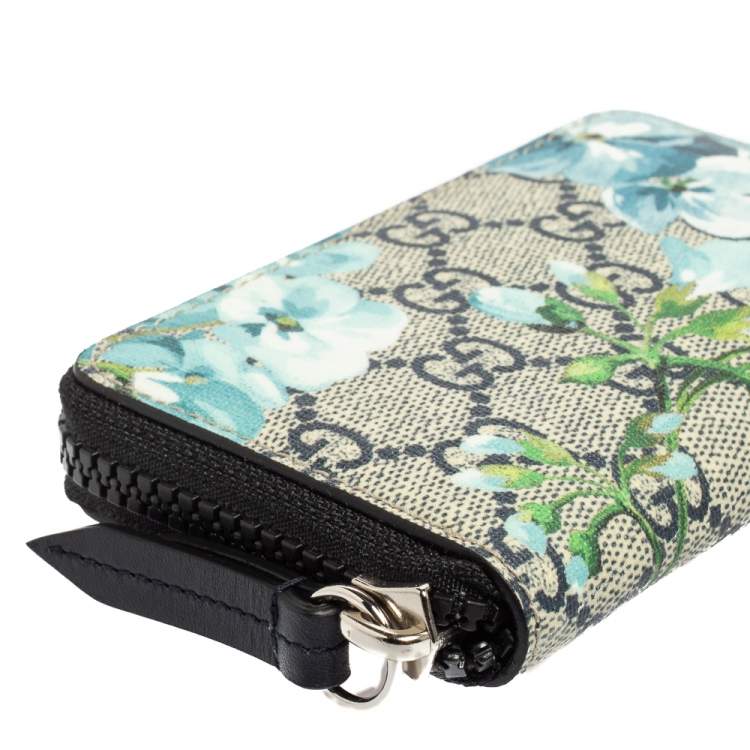 Pre Owned Gucci Blue GG Supreme Canvas Blooms Zip Around Card Case