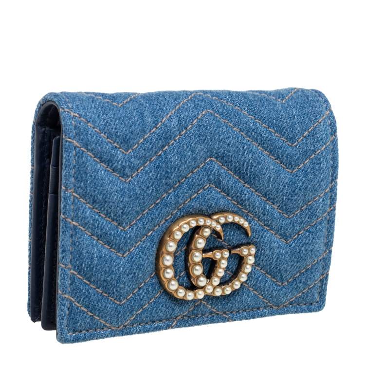 مملوكة مسبقًا Gucci Blue Matelassé Denim GG Marmont Pearl Embellished Card Case