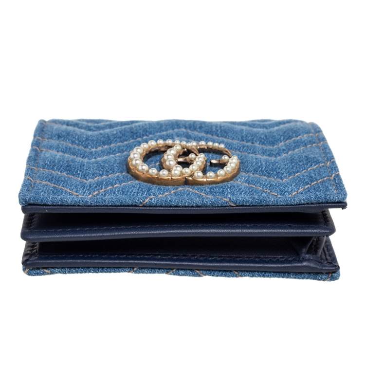 مملوكة مسبقًا Gucci Blue Matelassé Denim GG Marmont Pearl Embellished Card Case