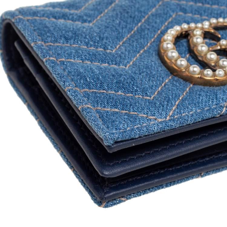 مملوكة مسبقًا Gucci Blue Matelassé Denim GG Marmont Pearl Embellished Card Case