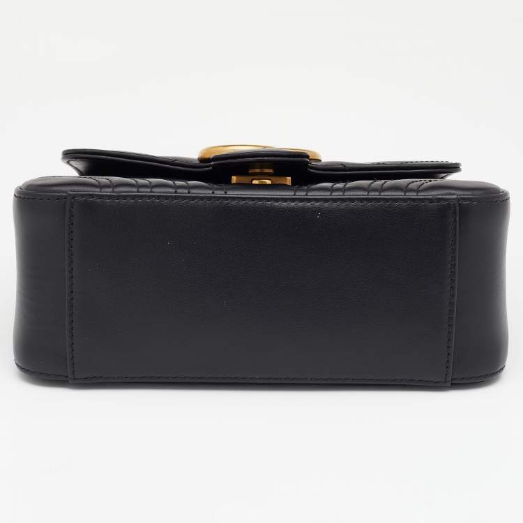 مملوكة مسبقًا Gucci Black Matelassé Leather Mini GG Marmont Top Handle Bag