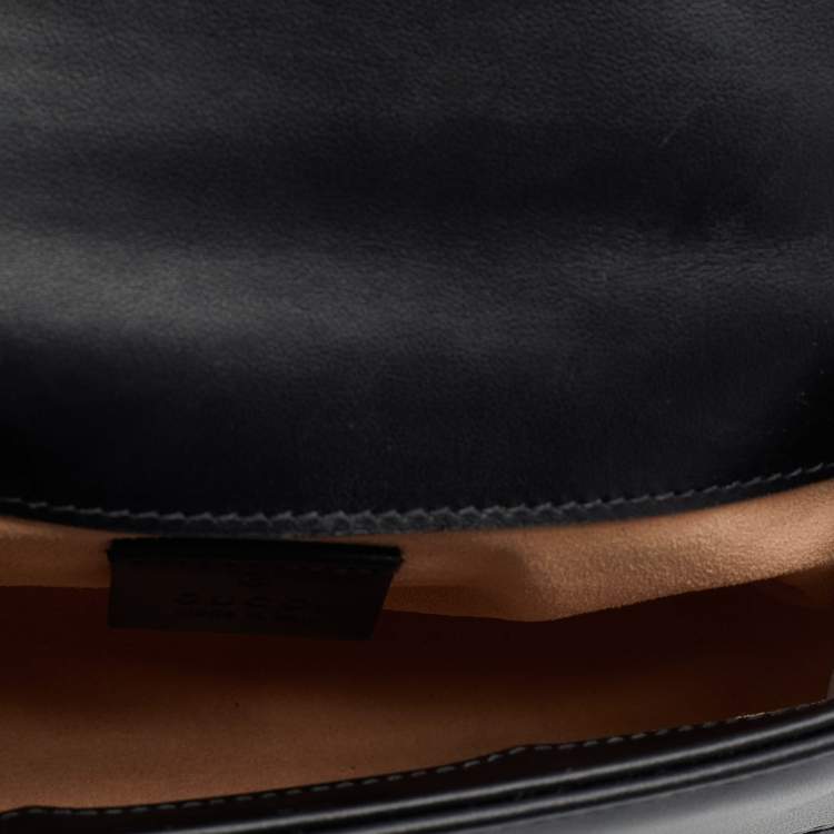 مملوكة مسبقًا Gucci Black Matelassé Leather Mini GG Marmont Top Handle Bag