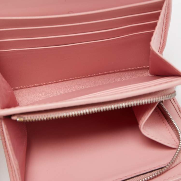 Pre Owned Gucci Pink Matelasse Leather GG Marmont Compact Wallet